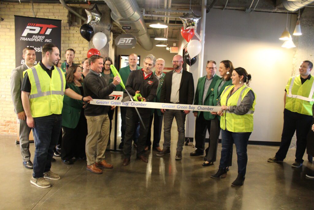 Green-Bay-Community-Welcomes-Paper-Transport-to-Downtown-Green-Bay