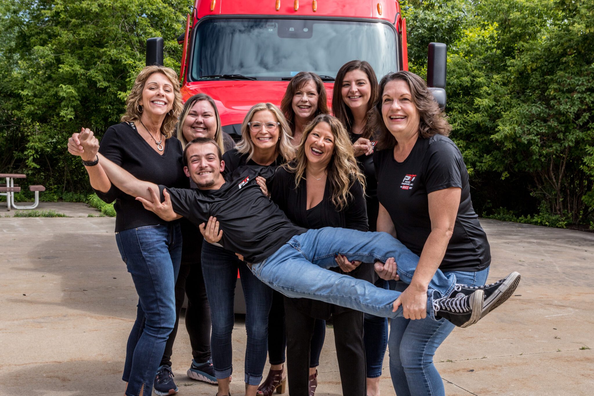 How to Spot a Good Trucking Company Paper Transport